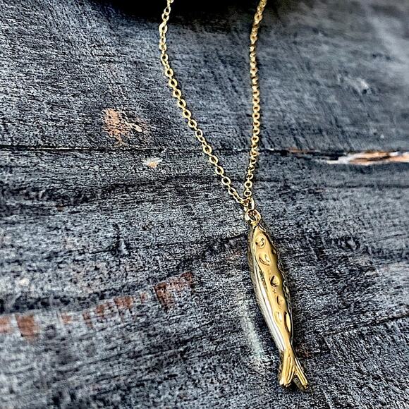 NEW Gold Sardine Pendant Layering Necklace - Picture 7 of 10